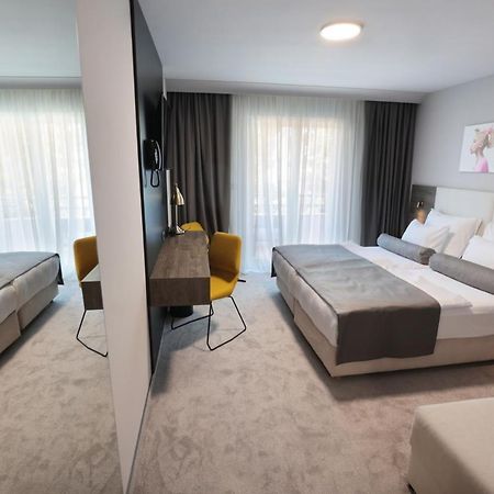Hotel Milenij Makarska Dış mekan fotoğraf