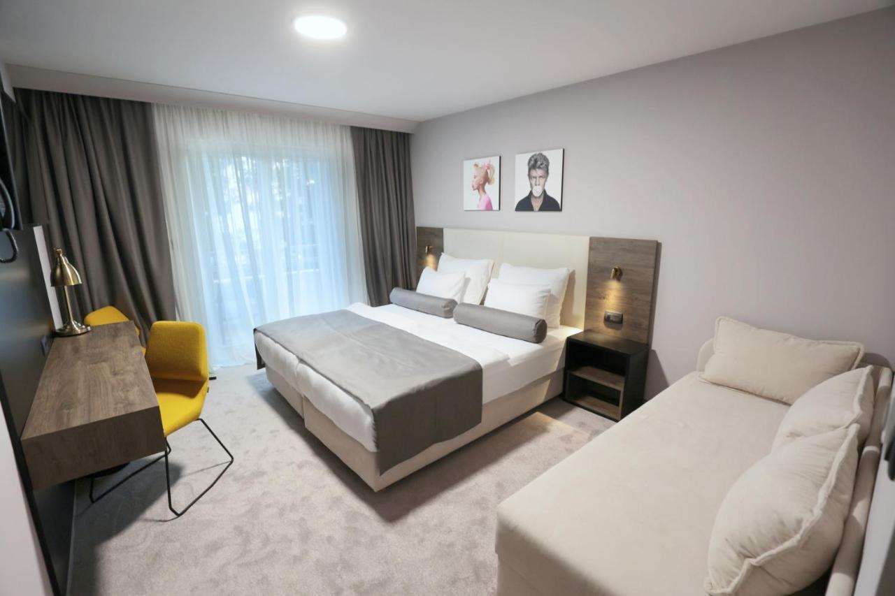 Hotel Milenij Makarska Dış mekan fotoğraf
